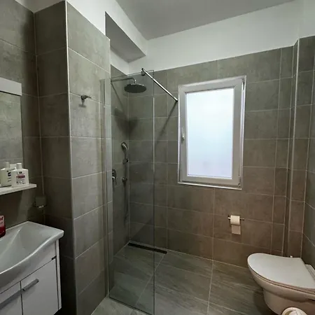 Апартаменты Era's Тирана