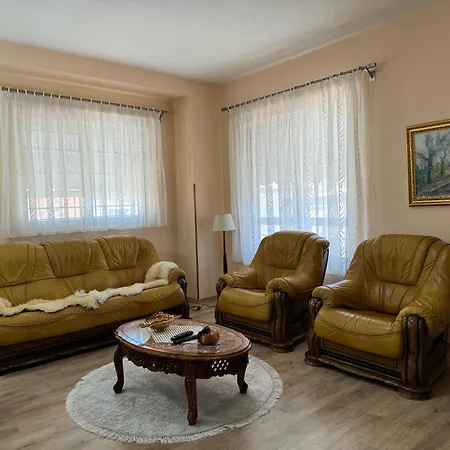 شقة Era's تيرانا